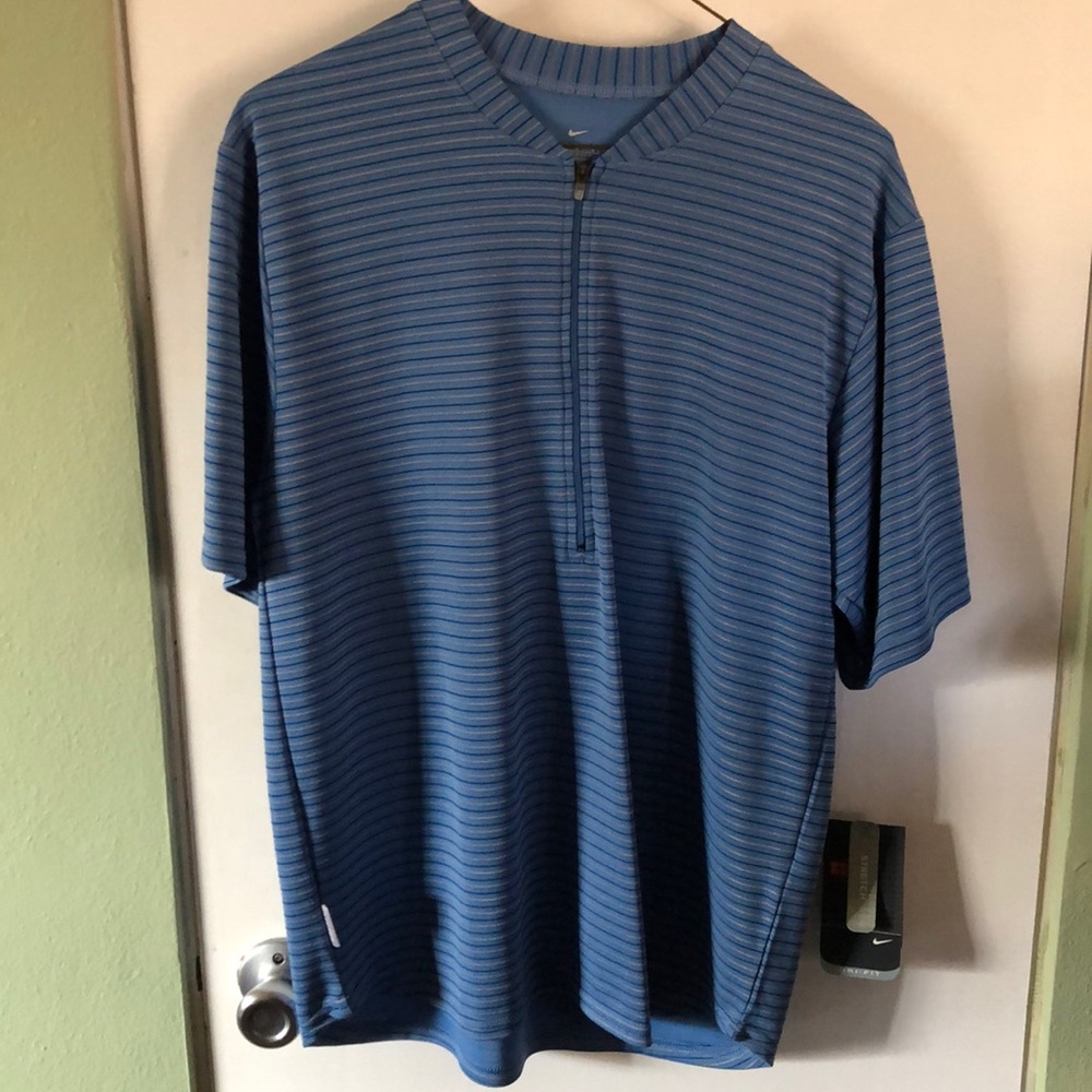 Nike Dri-Fit Mens Size Medium Shirt